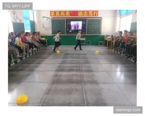 运球变向规则解析:脚步移动与违例的判定界限 运球变向规则解析:脚步移动与违例的判定界限